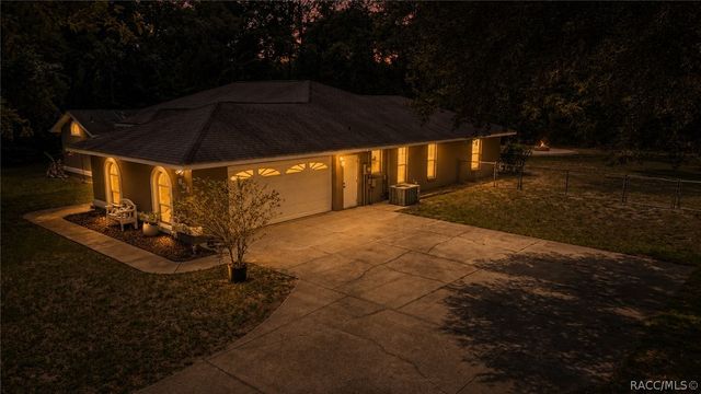 608 N Heathrow Drive, Lecanto, FL 34461