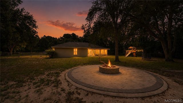 608 N Heathrow Drive, Lecanto, FL 34461