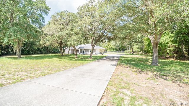 608 N Heathrow Drive, Lecanto, FL 34461