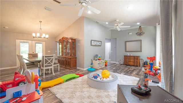 608 N Heathrow Drive, Lecanto, FL 34461