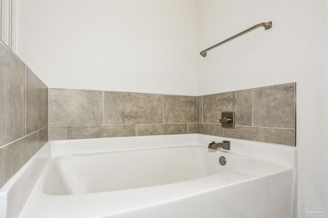 4016 Watergate Dr, Milton, FL 32583