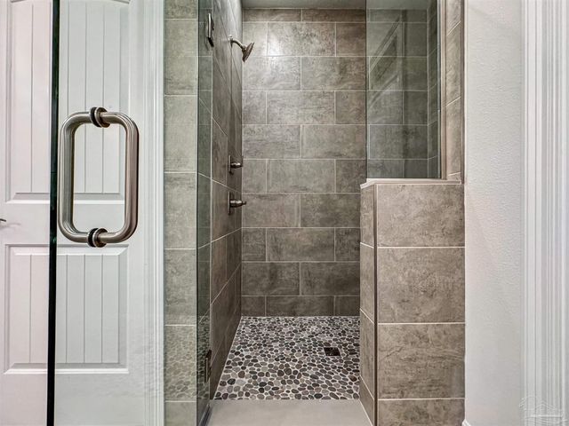 4016 Watergate Dr, Milton, FL 32583