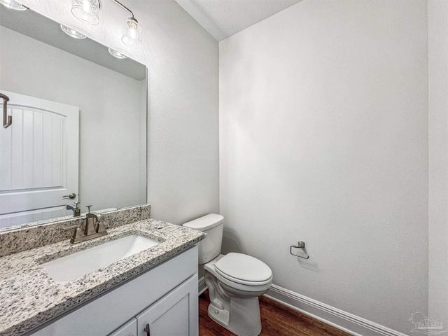 4016 Watergate Dr, Milton, FL 32583