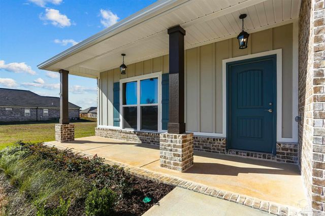 4016 Watergate Dr, Milton, FL 32583