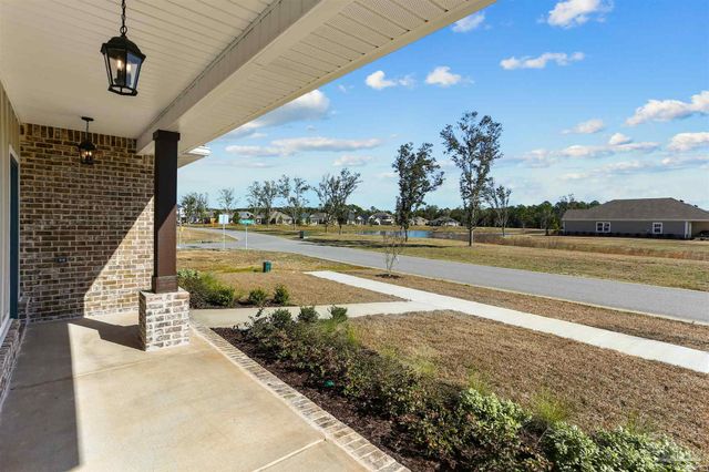 4016 Watergate Dr, Milton, FL 32583