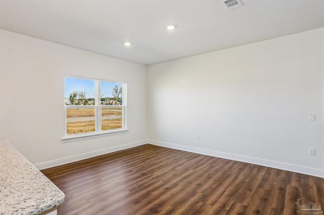 4016 Watergate Dr, Milton, FL 32583