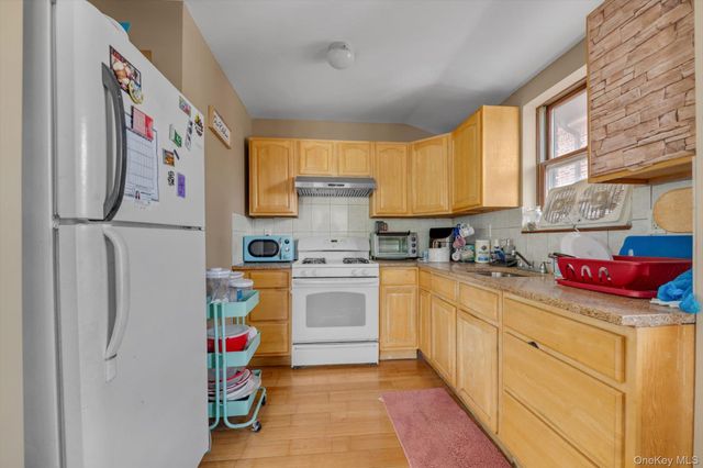 20-49 49th Street, Astoria, NY 11105