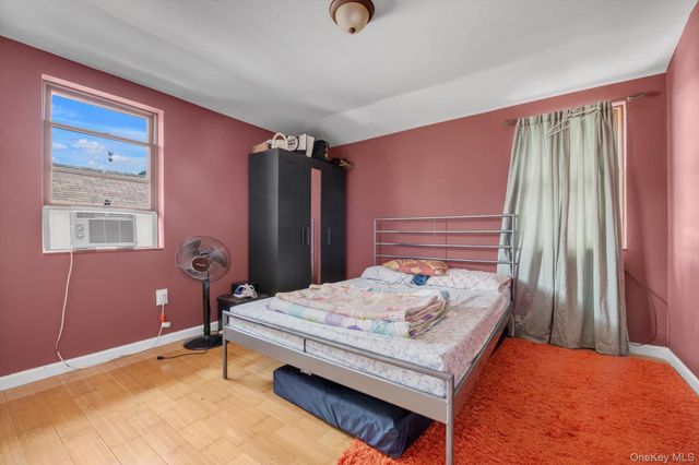 20-49 49th Street, Astoria, NY 11105