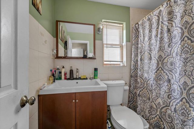 20-49 49th Street, Astoria, NY 11105
