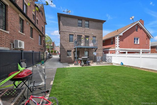 20-49 49th Street, Astoria, NY 11105