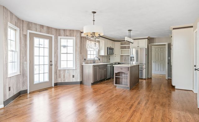 175 Wellington LN, Daleville, VA 24083