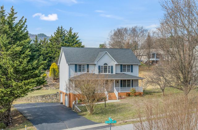 175 Wellington LN, Daleville, VA 24083