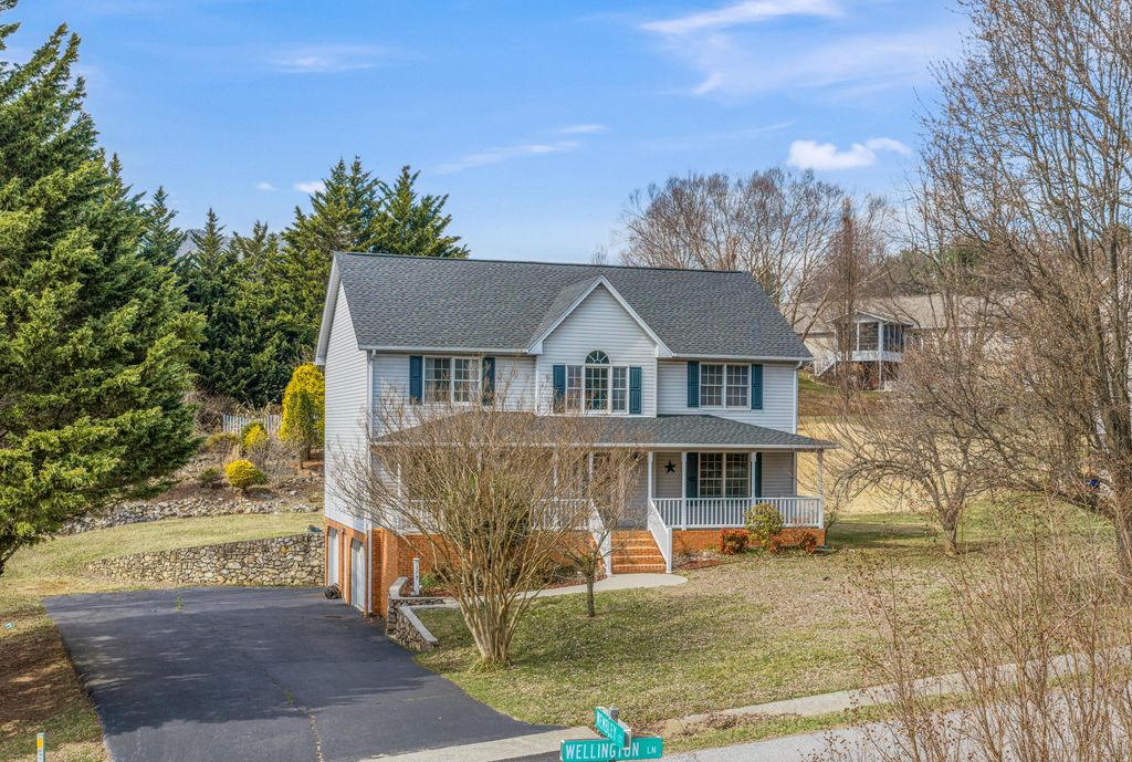 175 Wellington LN, Daleville, VA 24083