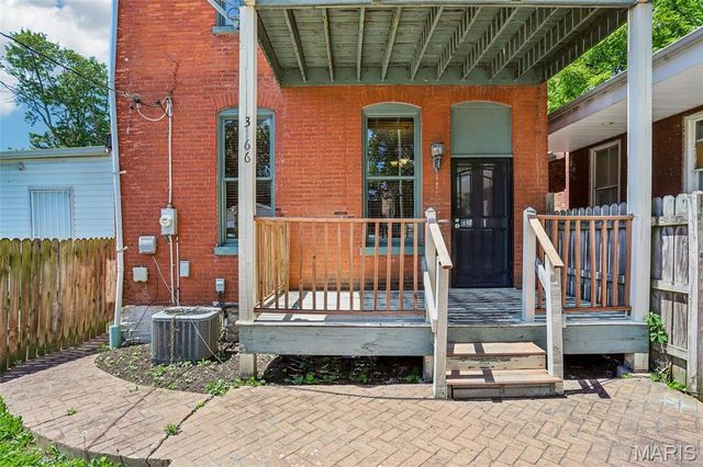3166 Pennsylvania Avenue, St Louis, MO 63118