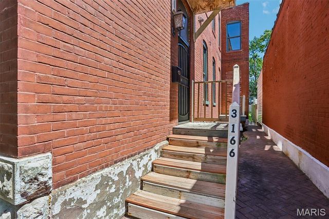 3166 Pennsylvania Avenue, St Louis, MO 63118