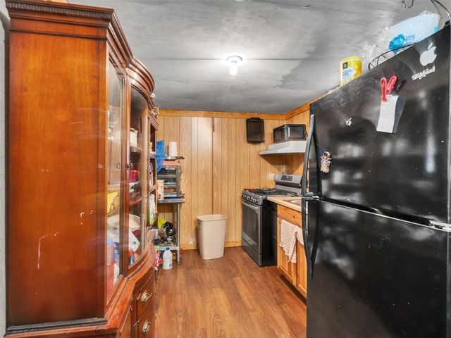 14321 Forest Circle E, Montgomery, TX 77356