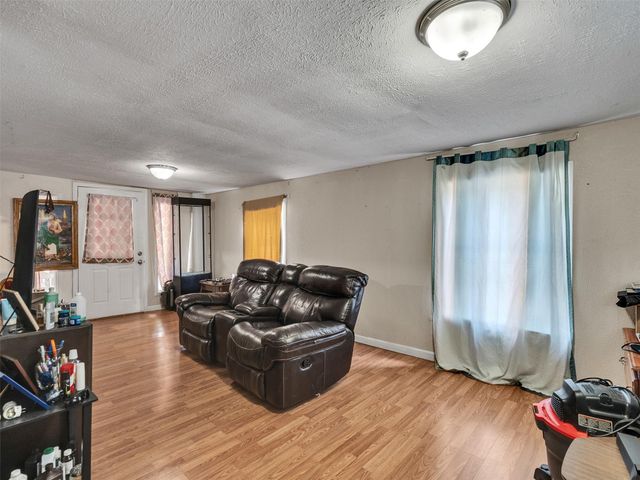 14321 Forest Circle E, Montgomery, TX 77356