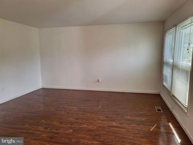 17 ROBERTS PL, Willingboro, NJ 08046