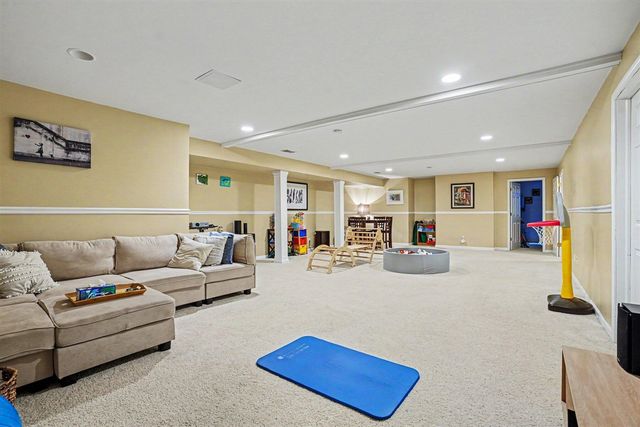 7364 Hampstead Lane, Portage, MI 49024