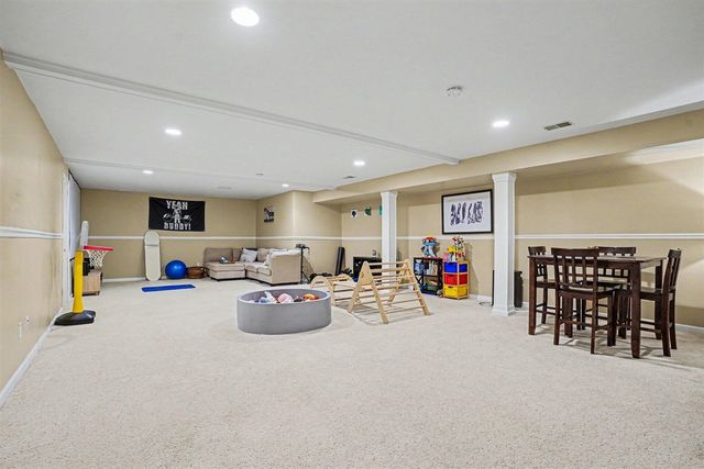 7364 Hampstead Lane, Portage, MI 49024