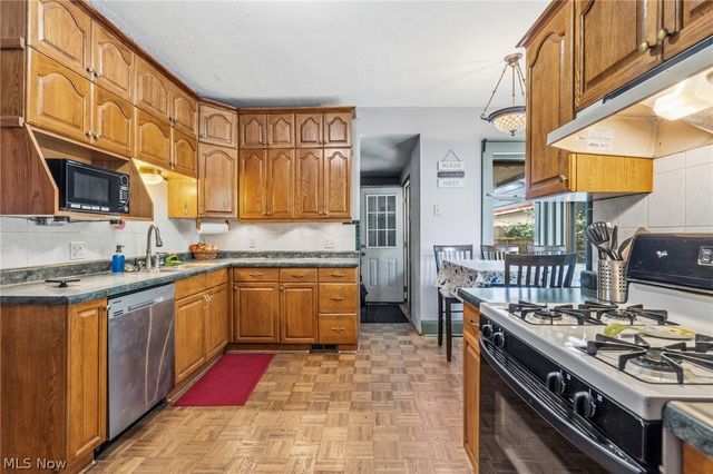 308 North Avenue NE, Massillon, OH 44646