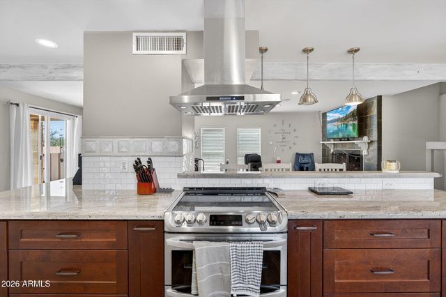 18524 E CHANDLER HEIGHTS Road, Queen Creek, AZ 85142