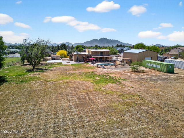 18524 E CHANDLER HEIGHTS Road, Queen Creek, AZ 85142