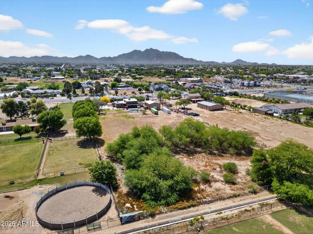 18524 E CHANDLER HEIGHTS Road, Queen Creek, AZ 85142