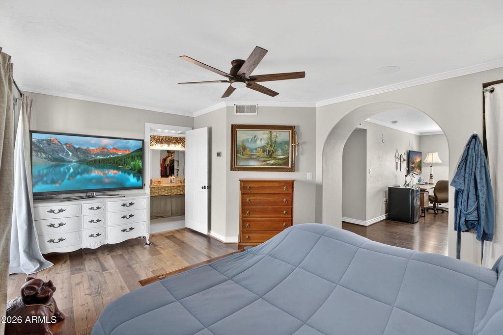 Image 21 of property listing at 18524 E CHANDLER HEIGHTS Road, Queen Creek, AZ 85142