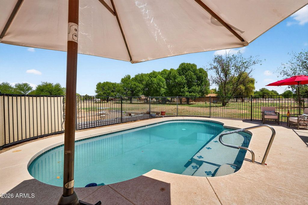 Image 43 of property listing at 18524 E CHANDLER HEIGHTS Road, Queen Creek, AZ 85142