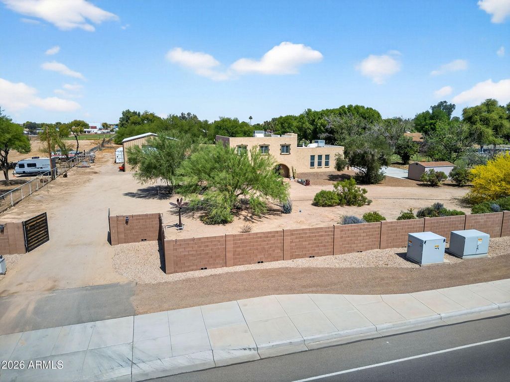 Image 56 of property listing at 18524 E CHANDLER HEIGHTS Road, Queen Creek, AZ 85142