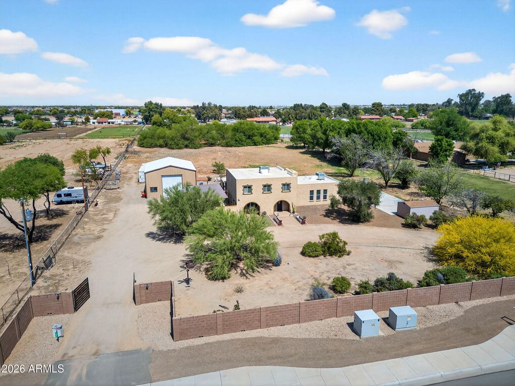 Image 62 of property listing at 18524 E CHANDLER HEIGHTS Road, Queen Creek, AZ 85142