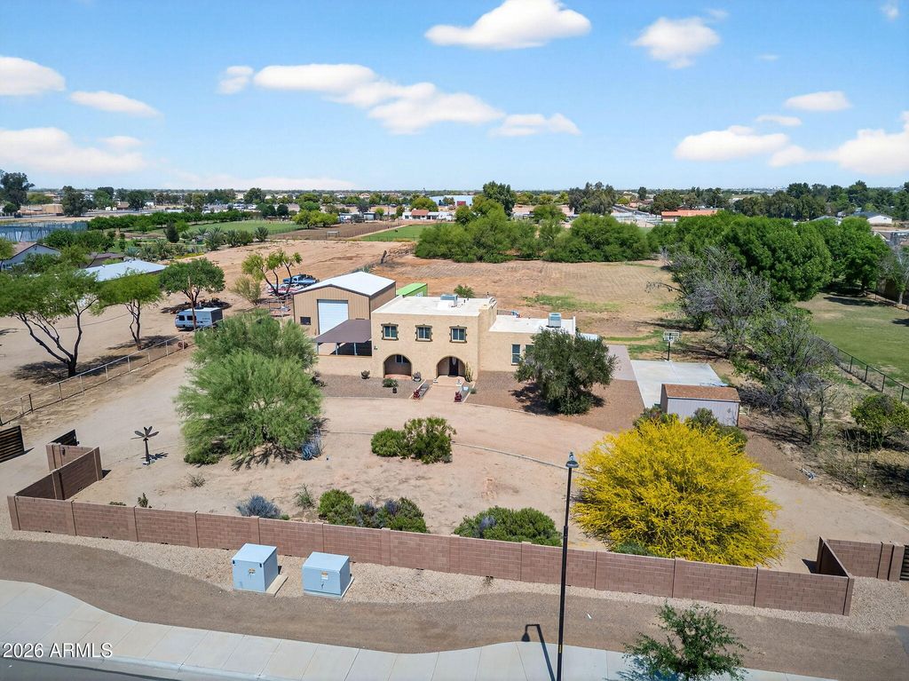 Image 63 of property listing at 18524 E CHANDLER HEIGHTS Road, Queen Creek, AZ 85142