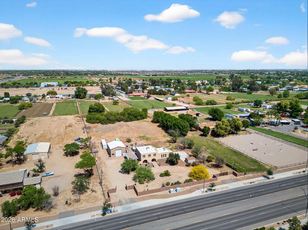 Image 65 of property listing at 18524 E CHANDLER HEIGHTS Road, Queen Creek, AZ 85142