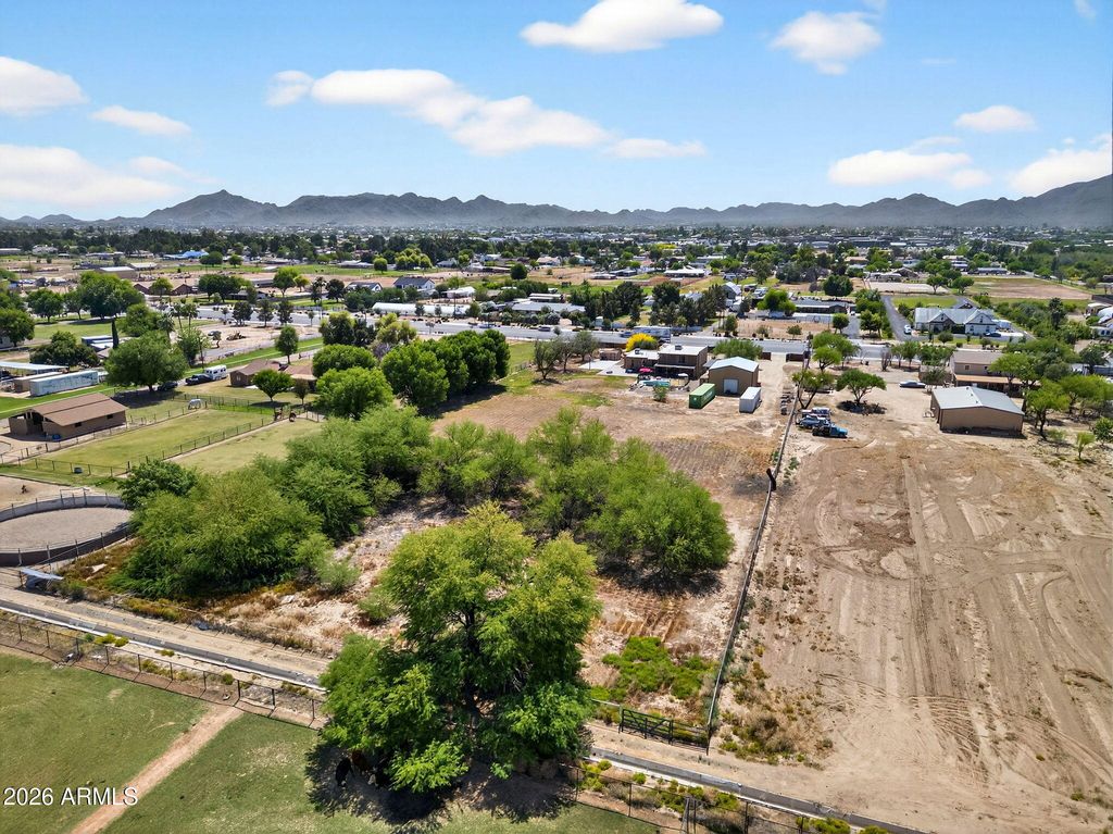 Image 78 of property listing at 18524 E CHANDLER HEIGHTS Road, Queen Creek, AZ 85142