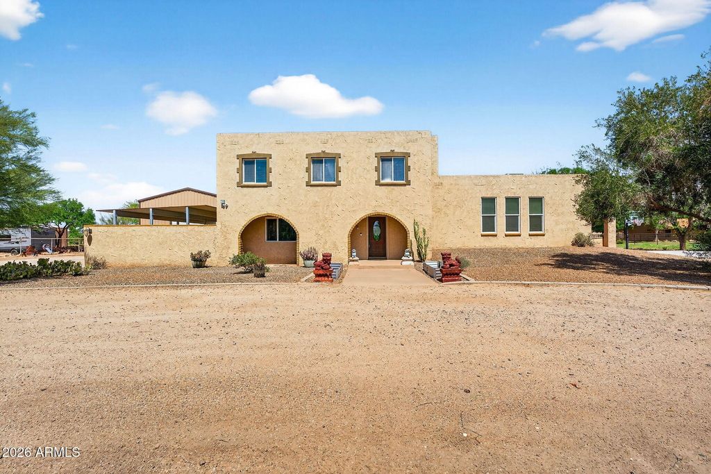 Image 81 of property listing at 18524 E CHANDLER HEIGHTS Road, Queen Creek, AZ 85142
