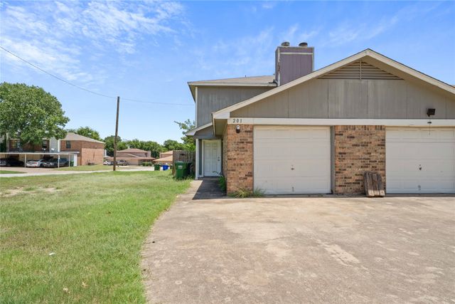 201 S Las Vegas Trail, White Settlement, TX 76108