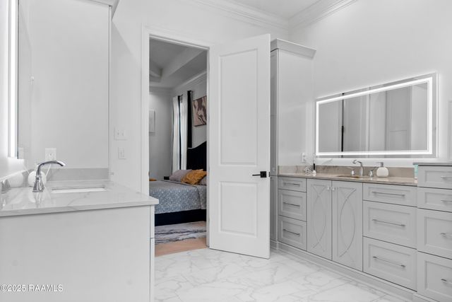 209 Stoney Shadow Drive, Lafayette, LA 70508