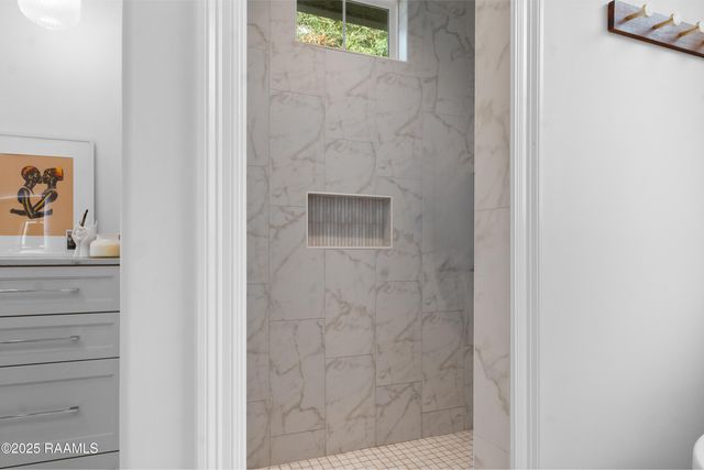 209 Stoney Shadow Drive, Lafayette, LA 70508