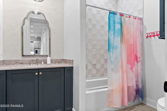 209 Stoney Shadow Drive, Lafayette, LA 70508