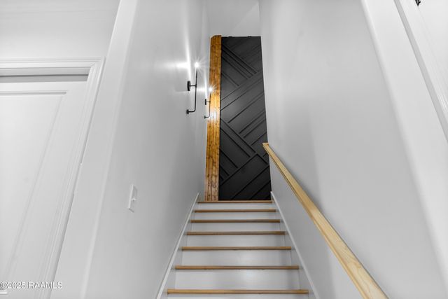 209 Stoney Shadow Drive, Lafayette, LA 70508