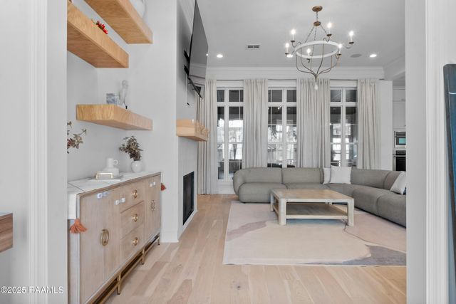 209 Stoney Shadow Drive, Lafayette, LA 70508