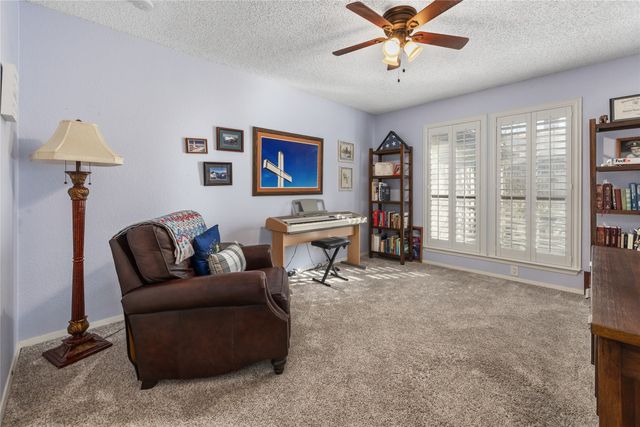 5744 Ledgestone Drive, Fort Worth, TX 76132