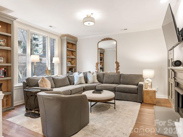 416 Queens Road 7, Charlotte, NC 28207