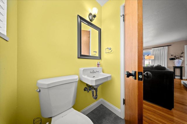 1409 Cherrywood Dr, Modesto, CA 95350