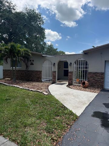 9101 SW 52nd Court, Cooper City, FL 33328
