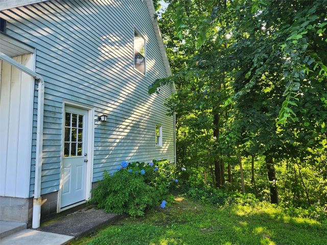 1370 AVONIA Road, Fairview, PA 16415