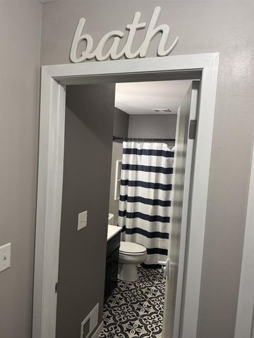 1936 Cliff Alex Court, Waukesha, WI 53189