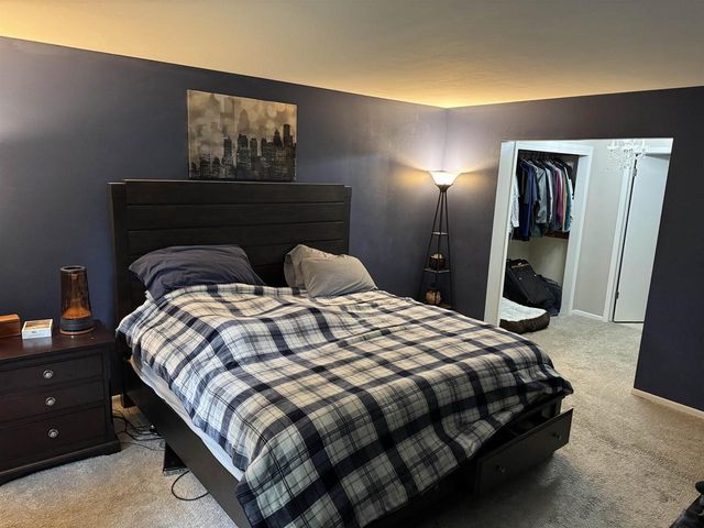 1936 Cliff Alex Court, Waukesha, WI 53189