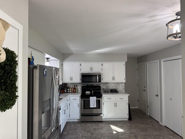 1936 Cliff Alex Court, Waukesha, WI 53189